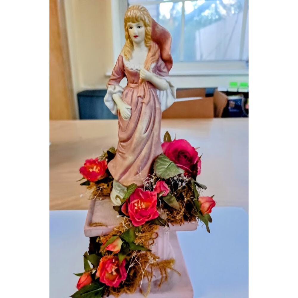Vintage Collectible Bisque Colonial Female Figurine Stands On Pedestal
